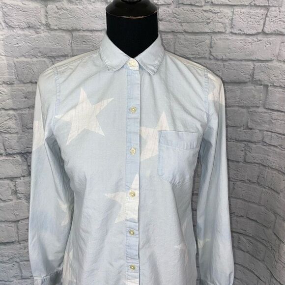 Old navy classic denim button down star print shirt women size XS blue/white - Picture 3 of 10